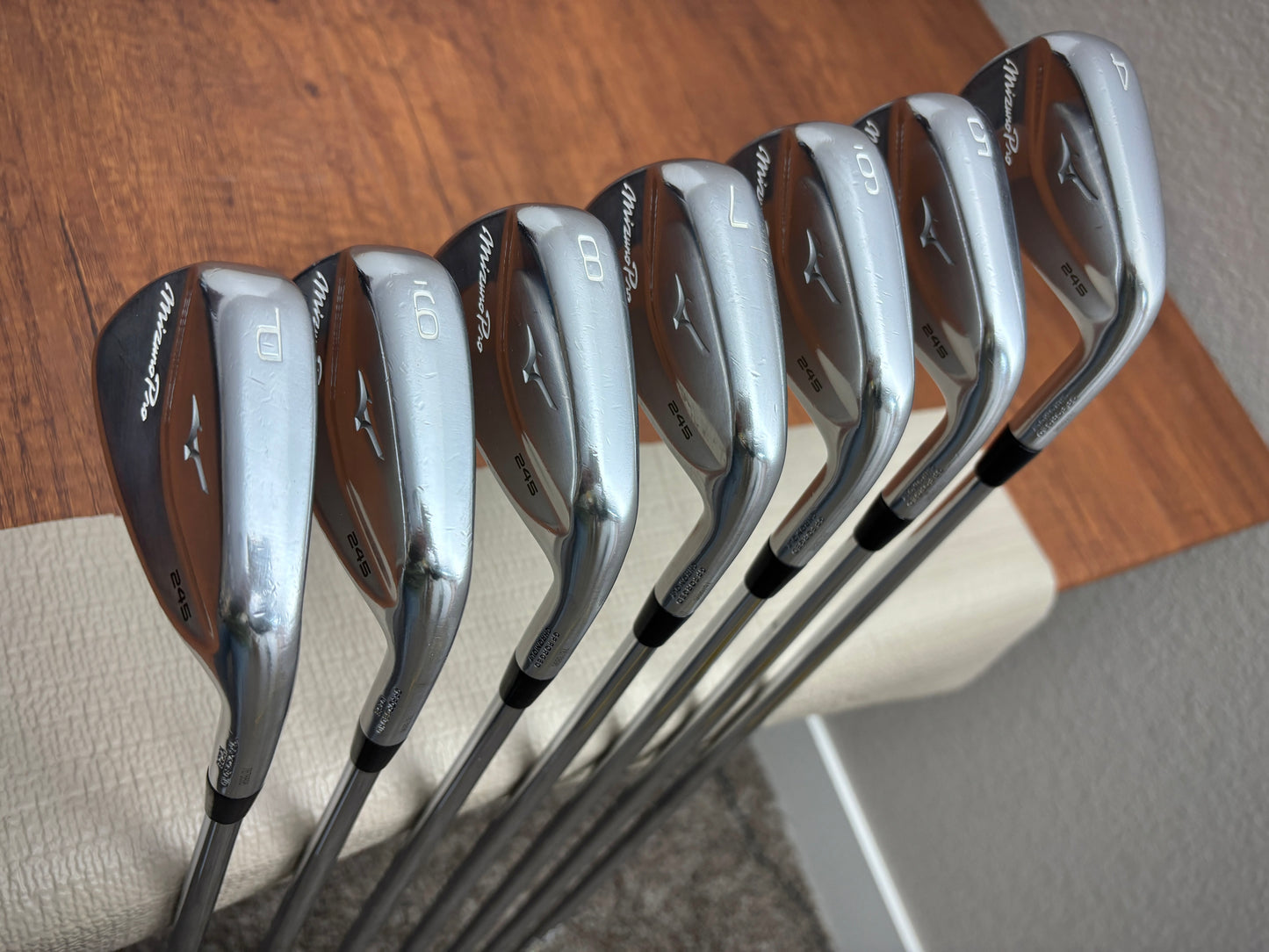 Mizuno Pro 245 Iron Set 4-PW / Dynamic Gold 120 S300 Stiff