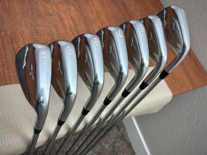 Mizuno Pro 245 Iron Set 4-PW / Dynamic Gold 120 S300 Stiff