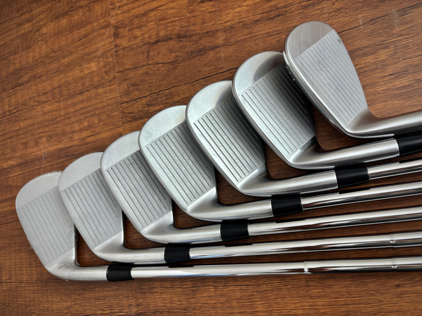 Mizuno M-15 Iron Set 5-GW / True Temper AMT Silver Stiff