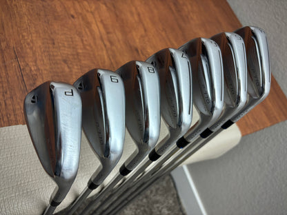 Taylormade P770 Iron Set 4-PW / True Temper Dynamic Gold Regular Flex