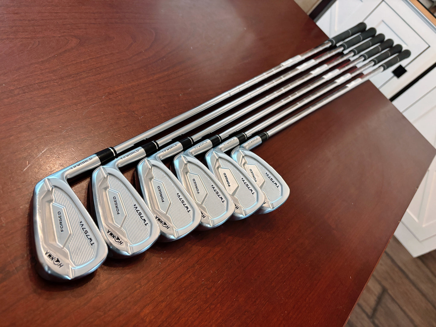 Honma TW757Vx Iron Set 5-PW / NS Pro 105 Stiff