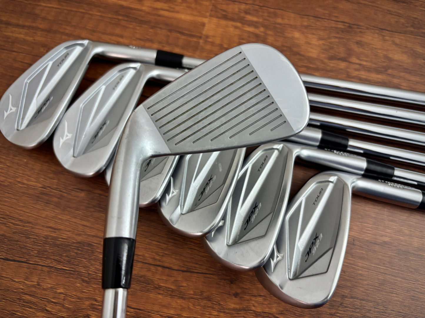 (+1”) Mizuno JPX 923 Tour Iron Set 4-PW / NS Pro 120 Stiff