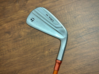 Taylormade P790 2-iron / Graphite Design Tour AD X-Stiff