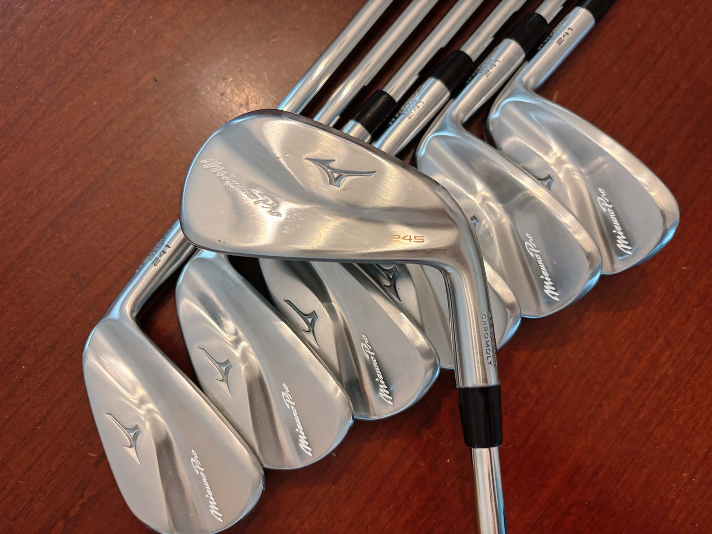 Mizuno Pro 241 / 245 Iron Set 4-PW / Dynamic Gold S400 Stiff