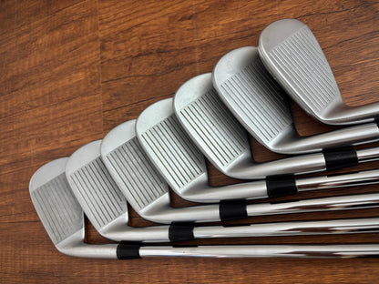 Mizuno JPX 923 Tour Iron Set 4-PW / Dynamic Gold S300 Stiff