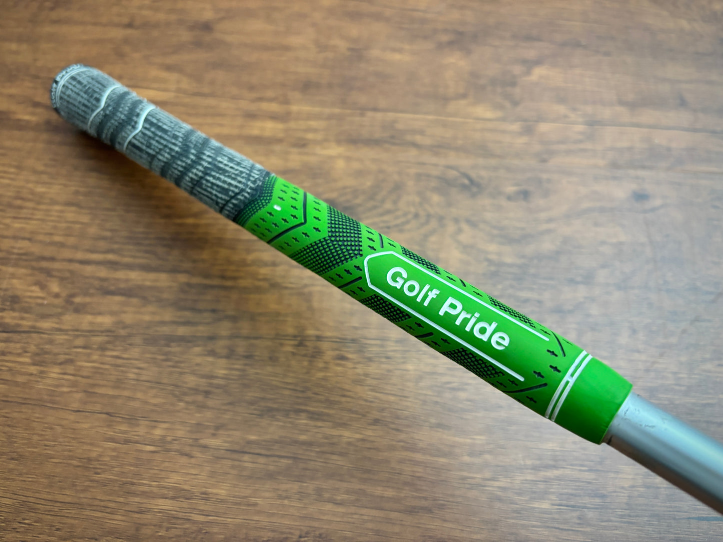 Taylormade R1 Driver (adjustable loft) / Stiff