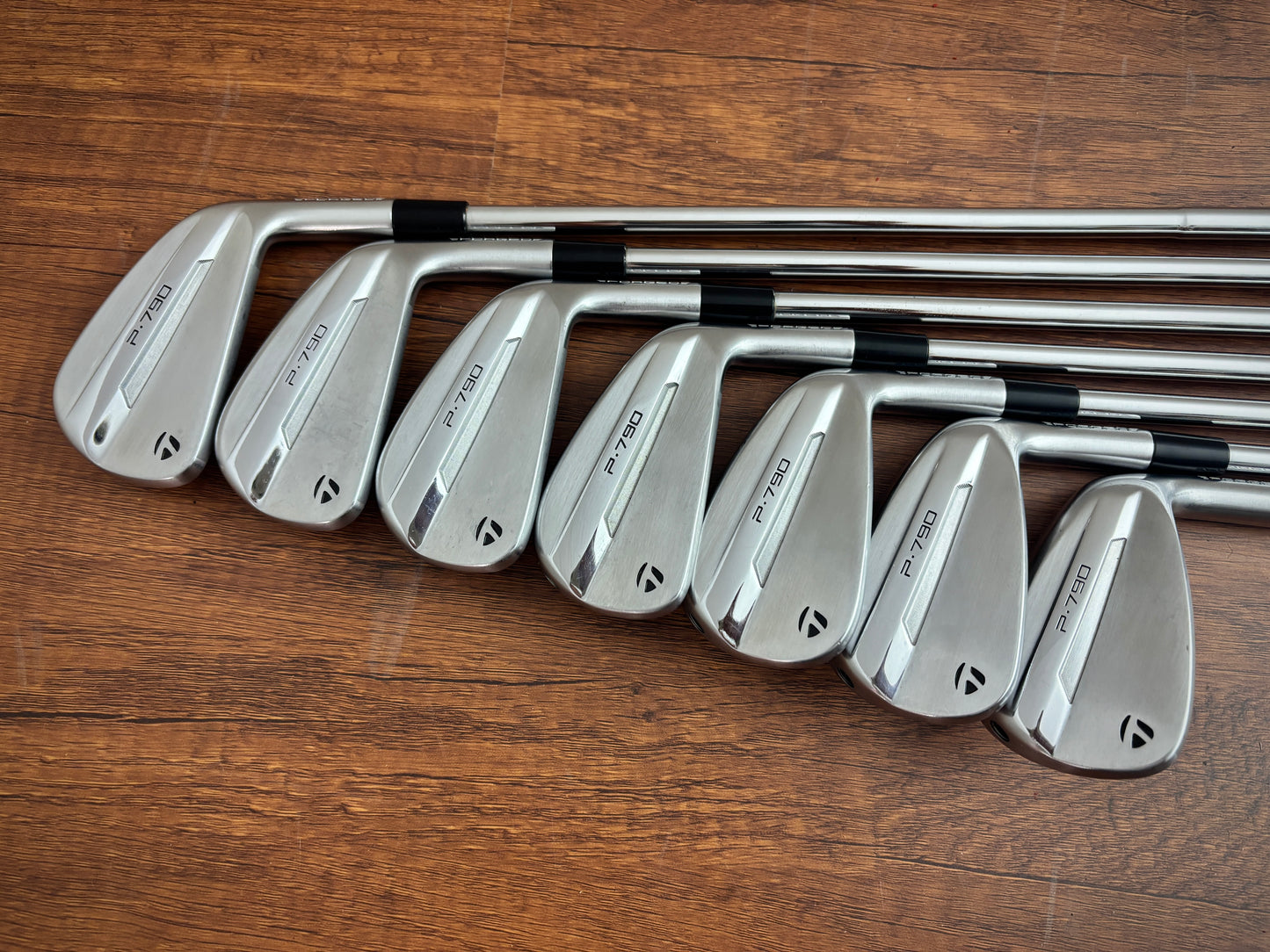 Taylormade P790 '25 Iron Set 4-PW / Dynamic Gold R300 Regular Flex
