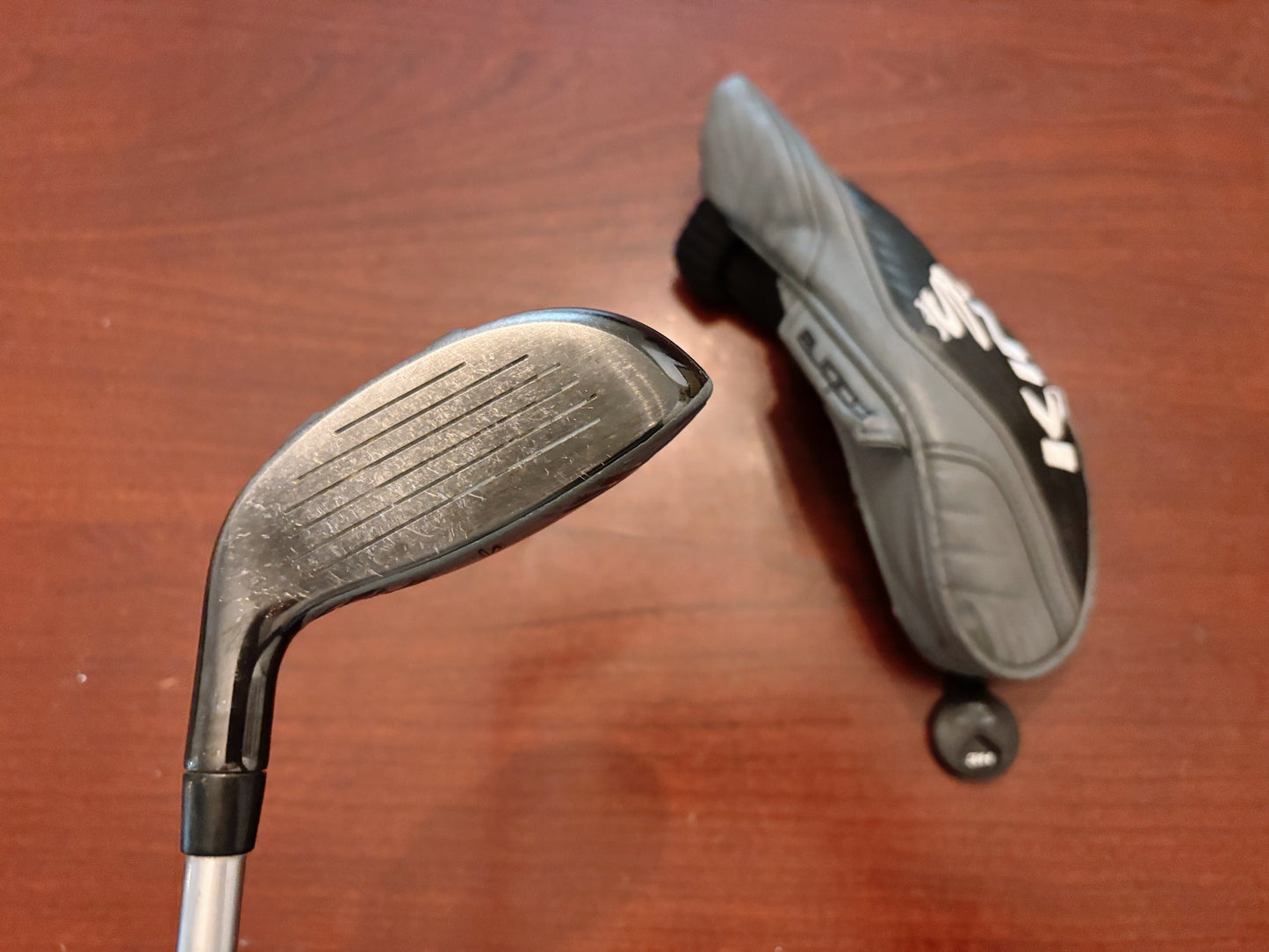 Cobra King F8 Hybrid 19* + headcover / Stiff