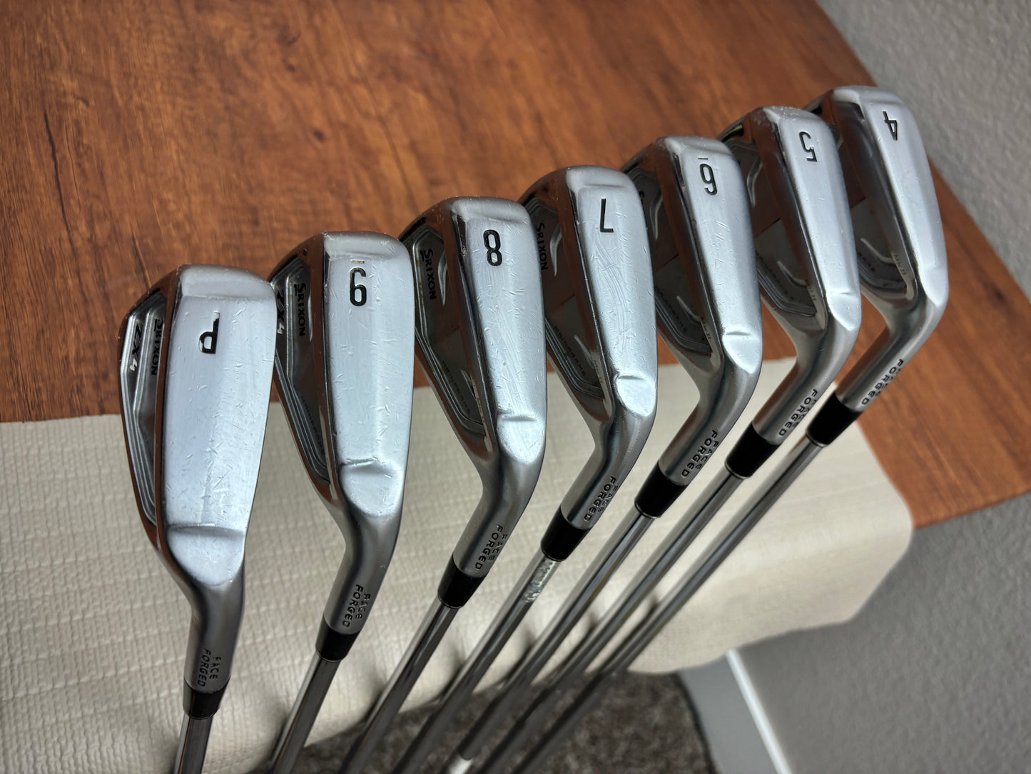 Srixon ZX4 Iron Set 4-PW / KBS Tour Lite Regular Flex