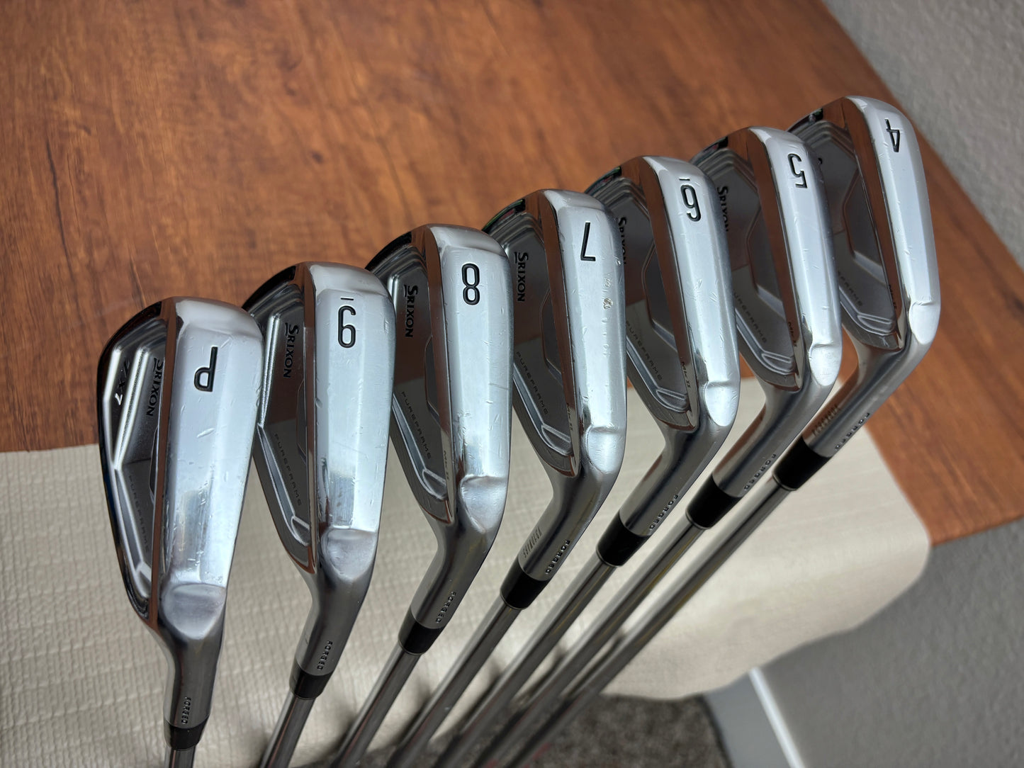 Srixon ZX7 Mkii Iron Set 4-PW / NS Pro 120 X-Stiff