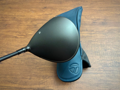 Taylormade Qi4D Driver 9* + headcover / X-Stiff