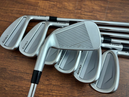 Ping i230 Iron Set 5-UW / Dynamic Gold S300 Stiff