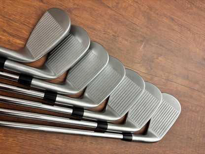 (Left-handed) Titleist T100 '25 Forged Iron Set 4-PW / NS Pro 105 X-Stiff