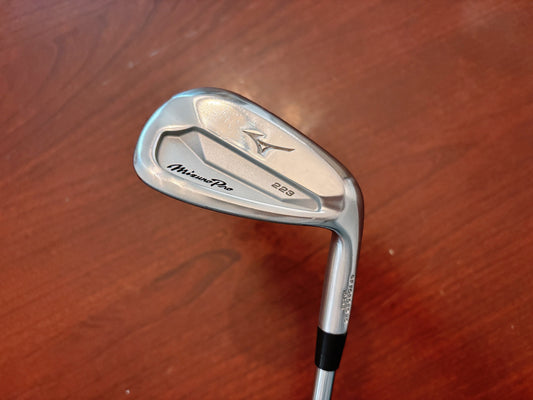 Mizuno Pro 223 Gap Wedge GW / X-Stiff