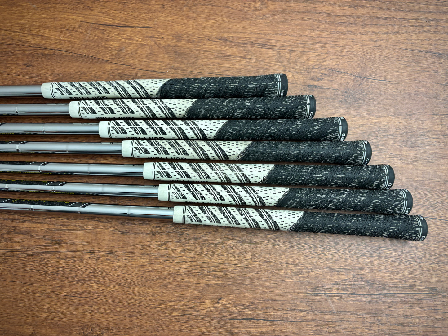 Srixon ZXi7 Iron Set 4-PW / Dynamic Gold S300 Stiff