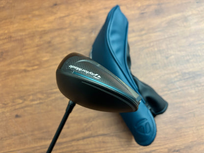 Taylormade Qi4D Driver 9* + headcover / X-Stiff