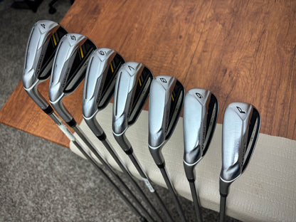 (Left-handed) Taylormade Rocketbladez Iron Set 4-PW / Stiff Shafts
