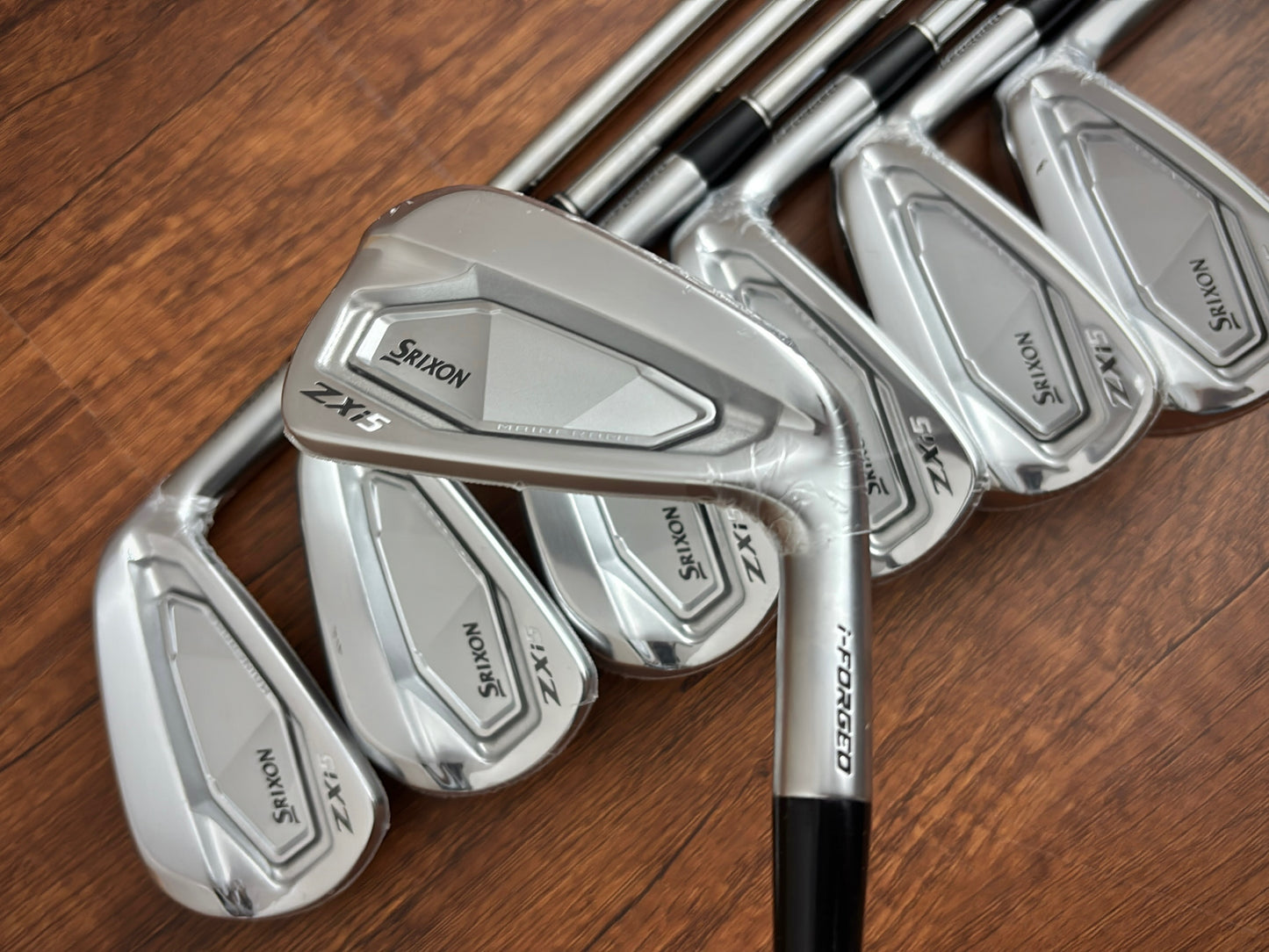 *NEW IN PLASTIC* Srixon ZXi5 Iron Set 4-PW / Dynamic Gold S300 Stiff