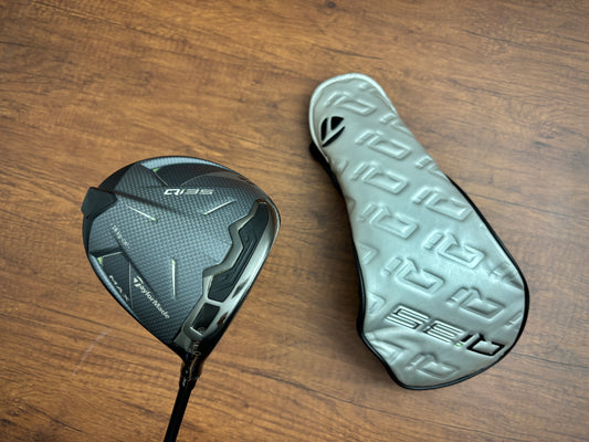 Taylormade Qi35 Max Driver 9.0* + headcover / X-Stiff