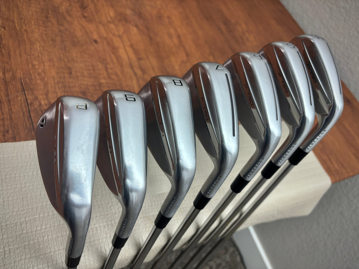 Taylormade P790 '25 Iron Set 4-PW / Dynamic Gold R300 Regular Flex