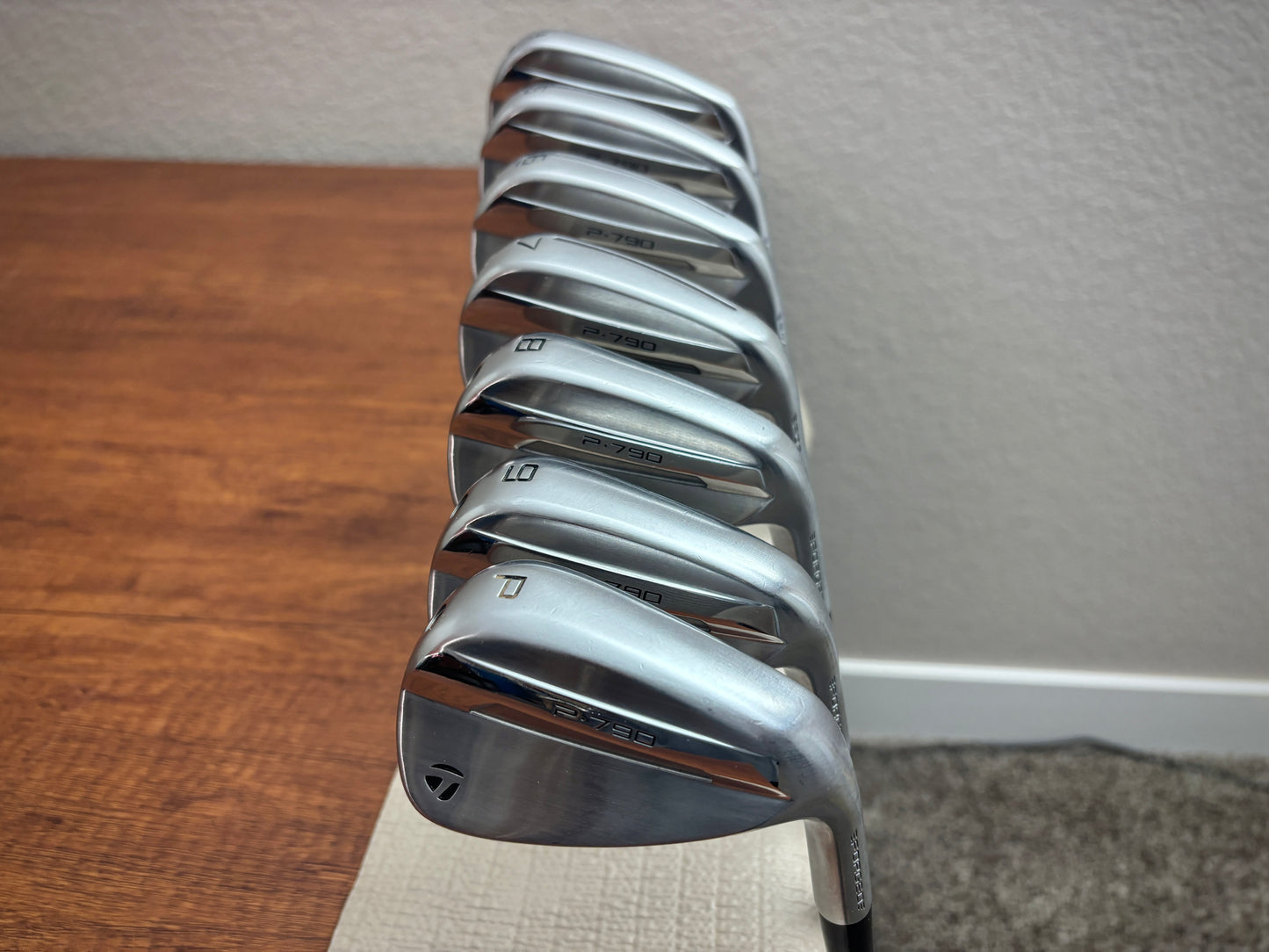Taylormade P790 '25 Iron Set 4-PW / Dynamic Gold R300 Regular Flex