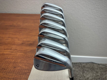 Taylormade P790 '25 Iron Set 4-PW / Dynamic Gold R300 Regular Flex