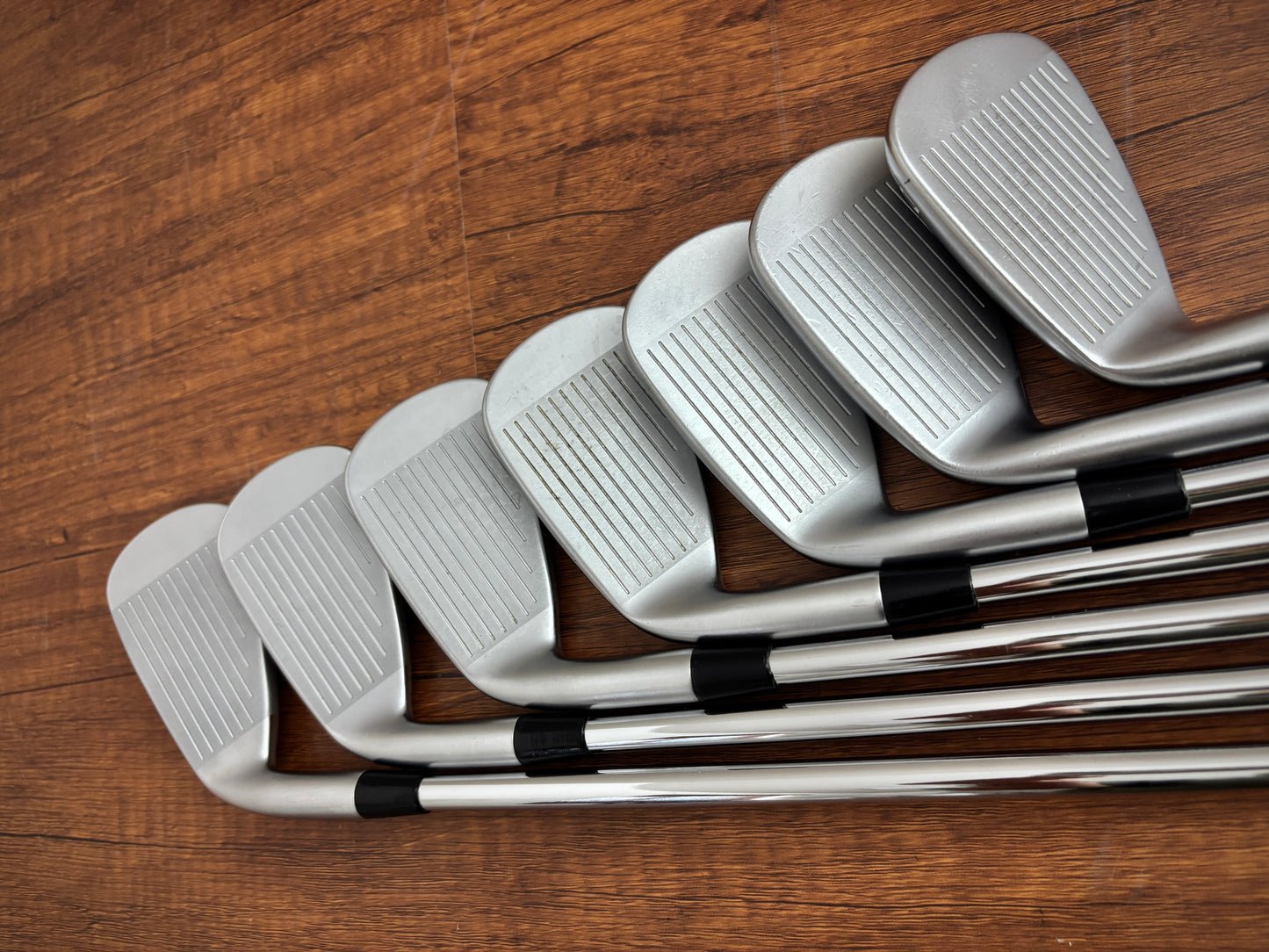 Mizuno JPX 923 Hot Metal Pro Iron Set 4-PW / NS Pro 115 Stiff