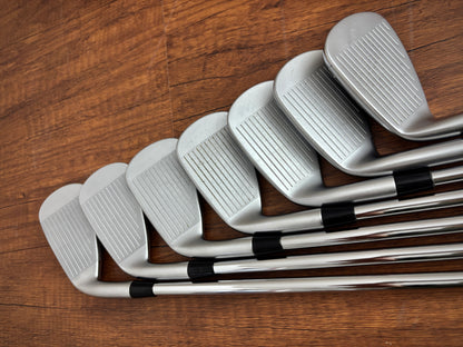 Mizuno JPX 923 Hot Metal Pro Iron Set 4-PW / NS Pro 115 Stiff