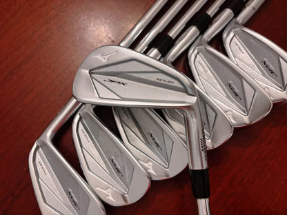 Mizuno JPX 923 Tour Iron Set 4-PW / Dynamic Gold X100 X-Stiff