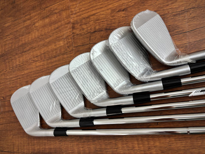 *NEW IN PLASTIC* Taylormade P770 '24 Forged Iron Set 4-PW / Dynamic Gold S300 Stiff