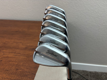 Titleist T100 ‘23 Iron Set 4-PW / Dynamic Gold X100 X-Stiff