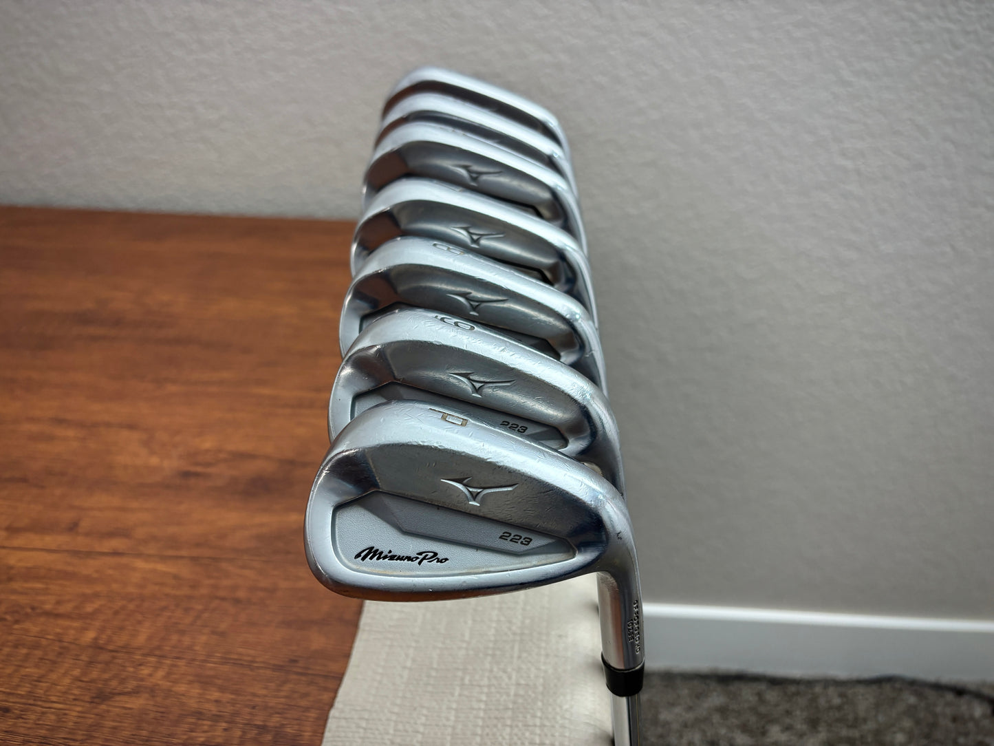 Mizuno Pro 223 Iron Set 4-PW / NS Pro 120 X-Stiff