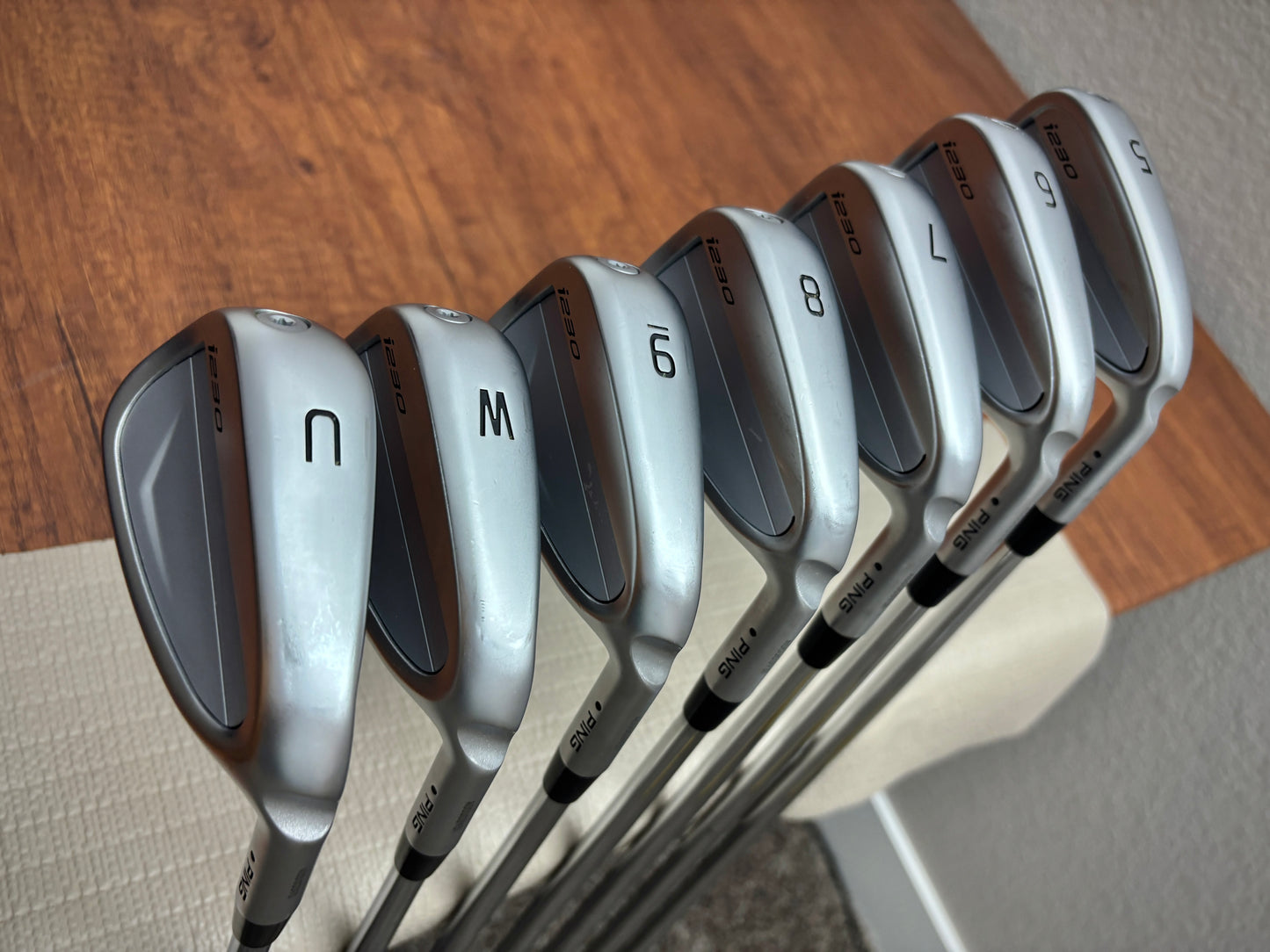 Ping i230 Iron Set 5-UW / Dynamic Gold S300 Stiff