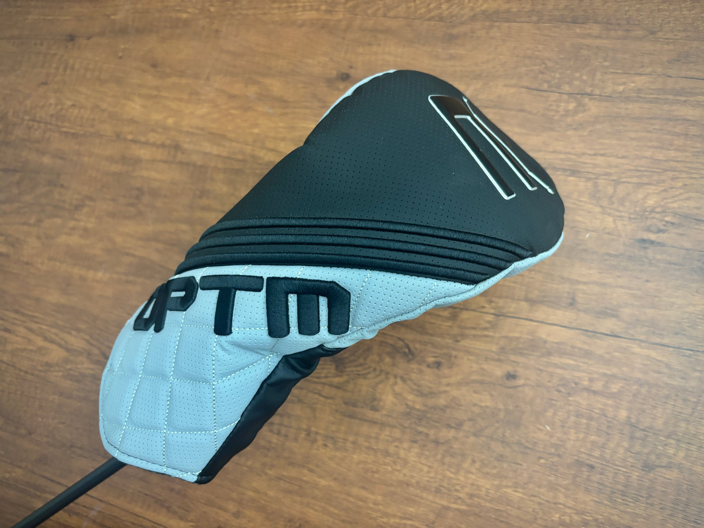 Cobra OPTM X Driver 10.5* + headcover / Stiff