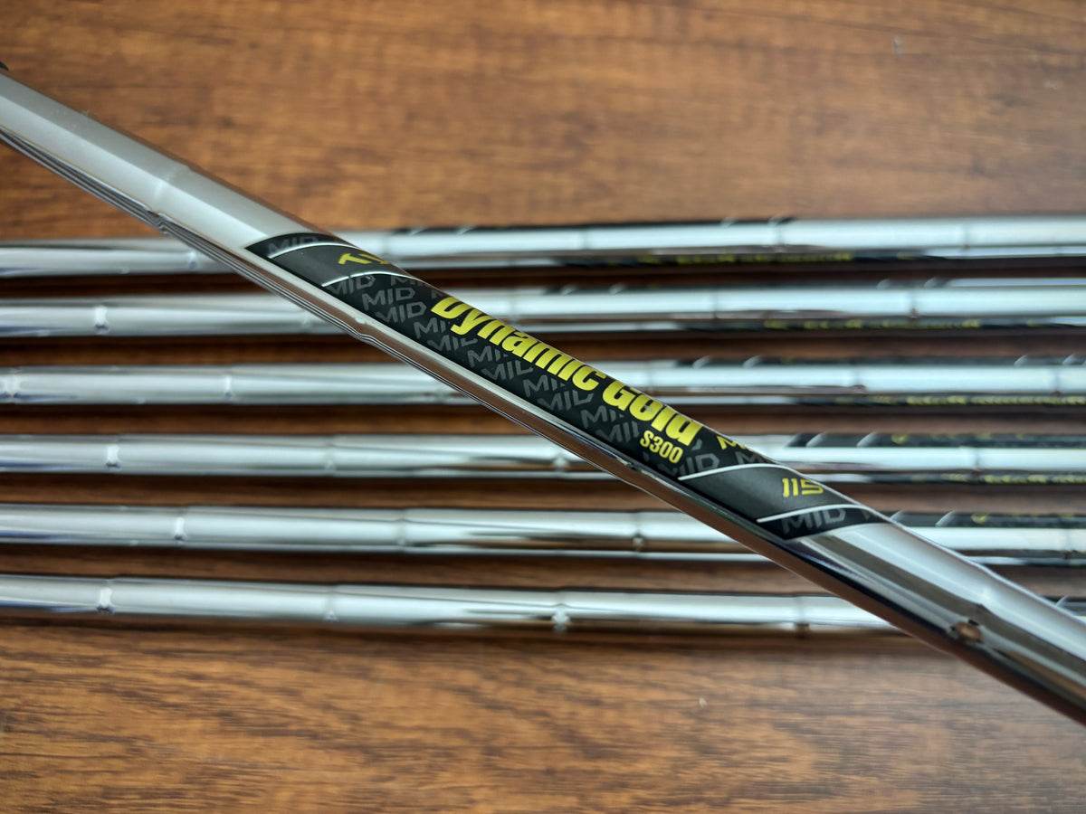 Titleist T200 ‘23 Iron Set 4-PW / Dynamic Gold S300 Stiff