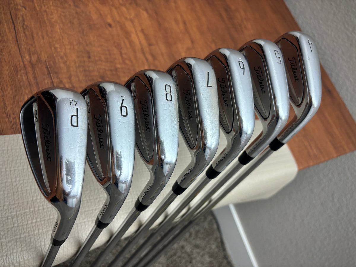 Titleist T200 ‘23 Iron Set 4-PW / Dynamic Gold S300 Stiff