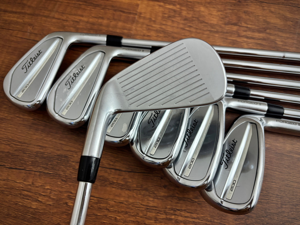 Titleist T200 ‘23 Iron Set 4-PW / Dynamic Gold S300 Stiff