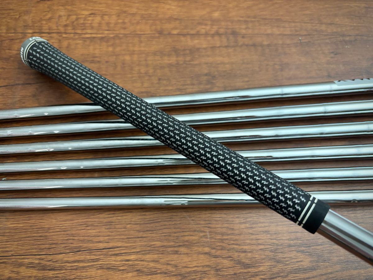 Taylormade SIM 2 Max Iron Set 5-AW / KBS Max MT Stiff