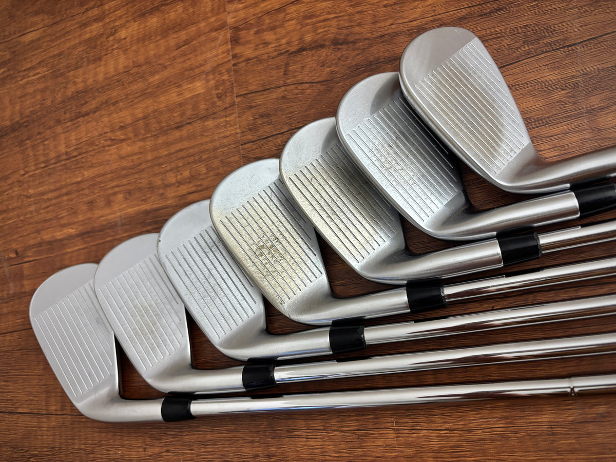 Titleist T200 ‘23 Iron Set 4-PW / Dynamic Gold S300 Stiff